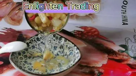 Cocktail di frutta sciroppata mista di ananas, ciliegia, uva, pera in sciroppo leggero